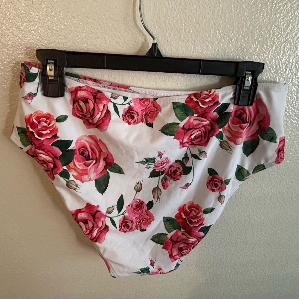 Floral Ruffle Bikini Set - Picture 4 of 6